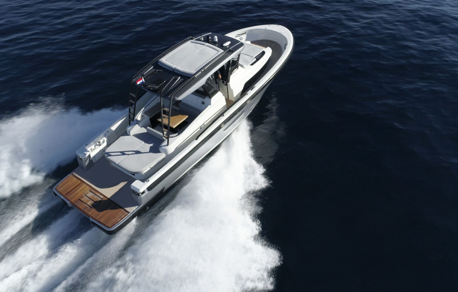 The best motor yachts from 35 to 45 feet – Your world of yachts