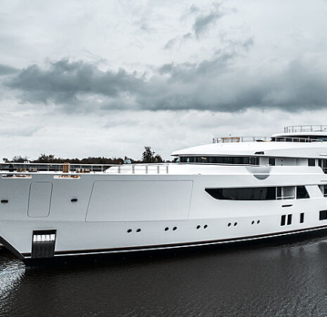 Feadship: new shipyard on the big water
